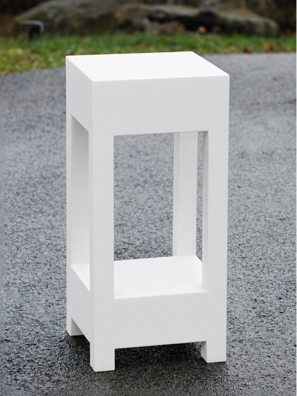 Sleek Plastic End Table Marble-Esque Living Room End Table / Coffee Table
